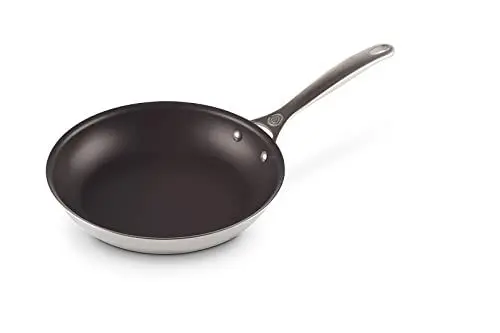 Produktbild: Le Creuset Antihaftbeschichtete flache Pfanne aus 3-ply PLUS Edelstahl, 26 cm, 96600226000000, Silber
