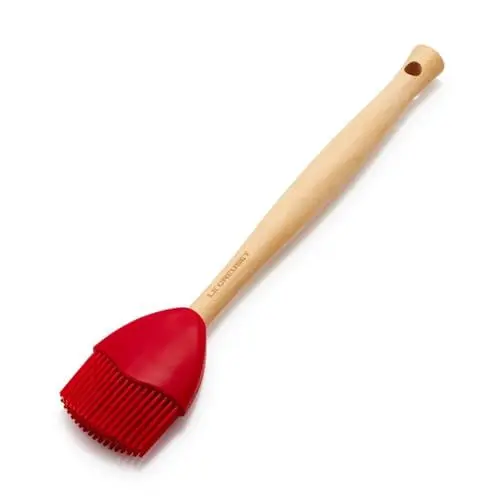 Produktbild: Le Creuset Craft Backpinsel aus Silikon, 26 cm, Kirschrot, 93010609060000