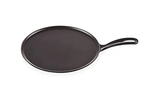 Produktbild: Le Creuset Gusseisen-Crêpespfanne, Inkl. Holzschieber, Ø 27 cm, Rund, Für alle Herdarten inkl. Induktion geeignet, Schwarz, 20136270000460