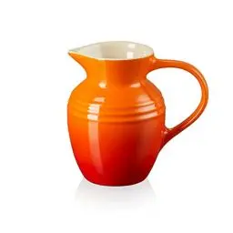 Produktbild: Le Creuset Kleiner Saftkrug Klassik aus Steinzeug, 0,6 L, Ofenrot, 80903060900005