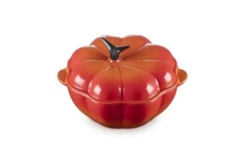 Produktbild: Le Creuset Kürbis Bräter aus Gusseisen mit Deckel, Ø 22 cm, Für alle Herdarten geeignet (Inkl. Induktion), Volumen: 2 l, 3,51 kg, Ofenrot