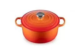 Produktbild: Le Creuset Signature Gusseisen-Bräter mit Deckel, Ø 24 cm, Rund, Für alle Herdarten und Induktion geeignet, Volumen: 4,2 l, 4,305 kg, Ofenrot, 21177240902430