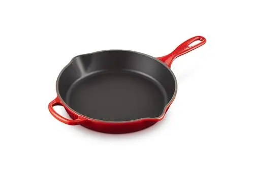 Produktbild: Le Creuset Signature Hohe Brat- und Servierpfanne aus Gusseisen, für alle Herdarten und Backöfen, 26 cm, 2 Liter, Kirschrot, 20187260600422