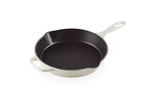 Produktbild: Le Creuset Signature Hohe Brat- und Servierpfanne aus Gusseisen, für alle Herdarten und Backöfen, 26 cm, 2 Liter, Meringue, 20187267160422