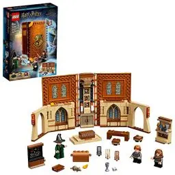 Produktbild: LEGO 76382 Harry Potter Hogwarts Moment: Verwandlungsunterricht Set, Spielzeugkoffer mit Minifiguren, Sammlerstück