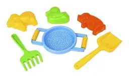Produktbild: Lena 05418 Happy Sandsieb mit Zubehör, Strandspielzeug 6-teilig, Sandgarnitur mit Sieb, Mehlschaufel, Rechen, 3 Sandförmchen Lamm, Ente und Schwein, Sandspielzeug für Kinder ab 12 Monaten