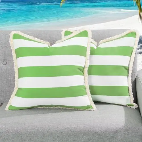 Produktbild: Lewondr Outdoor Kissenbezug, 2 Stück 50x50cm, wasserdichte Quadratische Zierkissenbezug mit Fransen, Gestreifte Dekorative Outdoor Kissenhülle für Garten Lounge Sofa Balkon, Grün