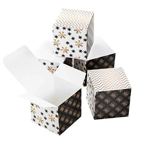 Produktbild: Logbuch-Verlag 25 kleine Geschenkboxen edel weiß gold schwarz - Weihnachten Geschenkschachtel Verpackung 7 x 7 cm - Schmuckschachtel Faltschachtel