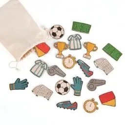 Produktbild: Logbuch-Verlag Fußball Deko aus Holz 20 TLG. Tischdeko Set Ball Tor Trikot Pokal Geburtstag Streudeko Fußballparty Fußballverein 5 cm