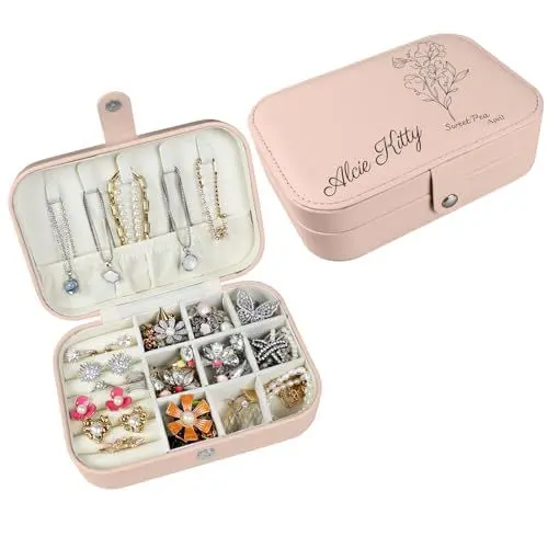 Produktbild: loongway Personalisierte Schmuckkästchen original kleine reise Schmuckbox mit Blumen und Name Leder Schmuck Organizer für Ohrringe Halskette Ringe personalisierte Weihnachten Geschenk für Mama Mädchen