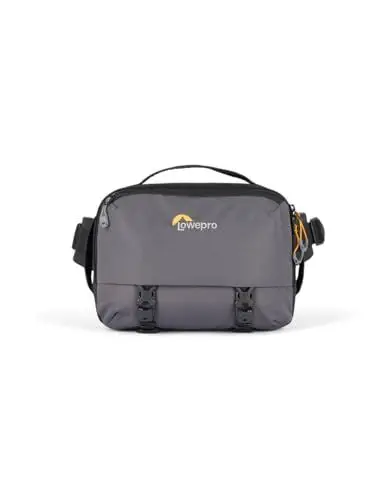 Produktbild: Lowepro Trekker Lite SLX 120, Kompakter Kamerarucksack mit Tablet-Tasche, Kameratasche für Spiegellose Vollformatkameras, Stativbefestigung, Wasserflaschenhalter, Grau