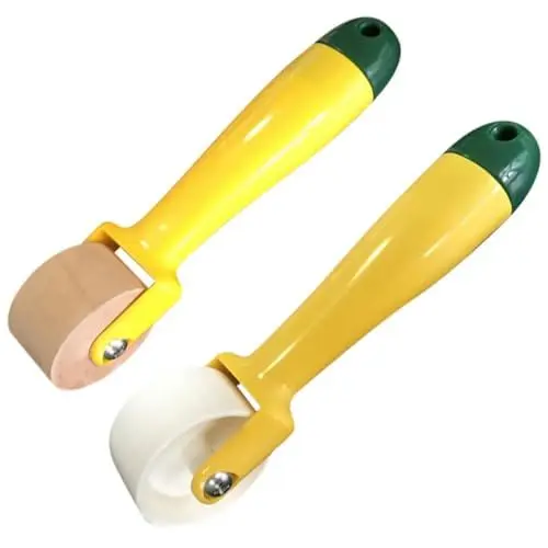 Produktbild: Lurrose 2St Nährolle Auto-Werkzeuge Tapetenrollen Nähglätterrolle kleine Brayer-Walze Nahtrolle nähen nähwerkzeug Sewing Accessories Nähdruckrad Quiltrad Holz und Kunststoff Yellow