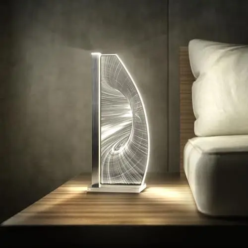 Produktbild: Luverre Tischlampe | LED-Leuchte | Glas-Leuchte mit Gravur für Nachttisch, Kommode, Wohnzimmer | 3D, Hologramm (Wurmloch, Segel | silber)