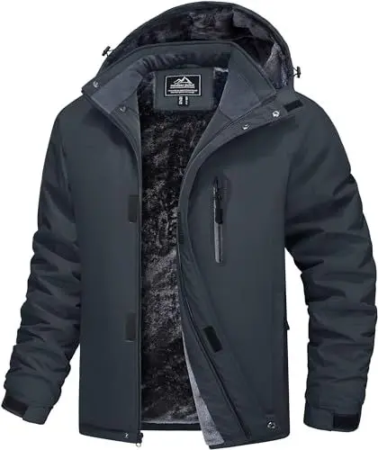 Produktbild: MAGCOMSEN Herren Winter Softshelljacke Winddicht Wasserdicht Skijacke Warme Fleecefutter Wanderjacke Freizeit Gefüttert Winterparka Trekking Arbeit Jacke mit Zip Taschen Dunkelgrau XXL