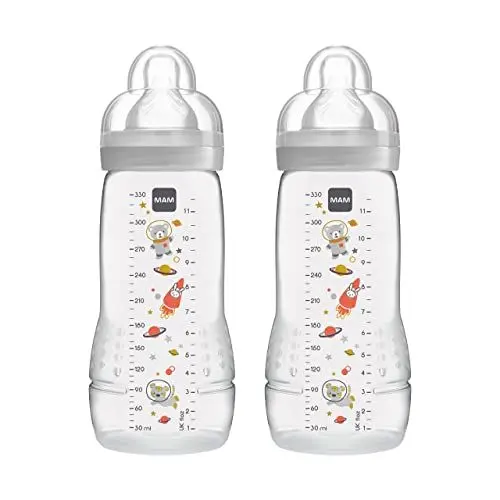 Produktbild: MAM Easy Active Trinkflasche im 2er-Set (330 ml), Baby Trinkflasche inklusive MAM Sauger Größe 2 aus SkinSoft Silikon, Milchflasche mit ergonomischer Form, 4+ Monate, Weltall