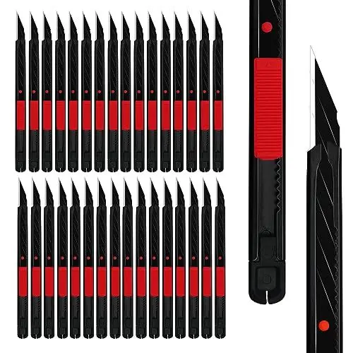 Produktbild: MANUFORE 30 Stück 9 mm Cuttermesser Set in Rot mit Organizer – Aluminium Gehäuse & 30° SK5 Abbrechklingen – Cutter für Papier, Karton, Folie, Basteln & Tapeten