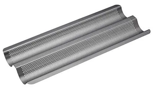 Produktbild: MasterClass Crusty Bake Perforiertes Baguette-Backblech mit PTFE-, PFOA- und BPA-freier Antihaftbeschichtung, robuster 1 mm dicker Kohlenstoffstahl, 39 x 16,5 cm