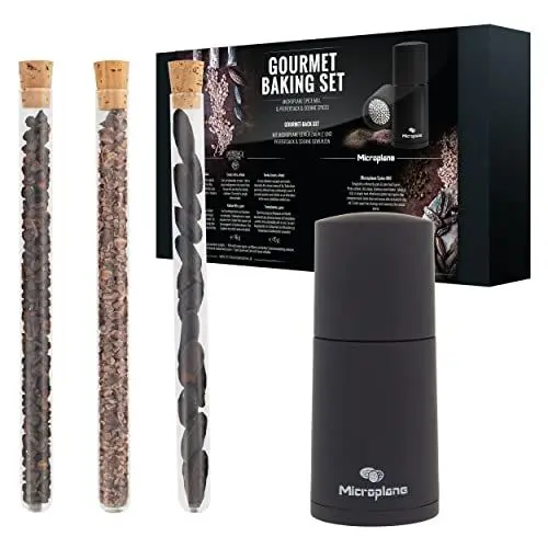Produktbild: Microplane Gewürzmühle im Set mit Zimtblüte, Tonkabohne & Kakao Nibs
