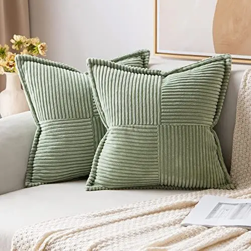 Produktbild: MIULEE 2er Set Kordsamt Kissenbezüge Samtkissen Weich Dekokissen Dekorativ Kissenbezug Modern Kissenhülle Sofakissen Zierkissen Couchkissen für Wohnzimmer Schlafzimmer Grün 40x40 cm