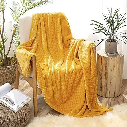 Produktbild: MIULEE Kuscheldecke Granulat Fleecedecke Flanell Decke Weich Flauschig Einfarbig Wohndecken Couchdecke Sofadecke Blanket für Bett Sofa Schlafzimmer Büro, 170x210 cm Golden