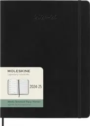 Produktbild: Moleskine Wochenplaner 2024-2025, WochenAgenda 18 Monate 2025 mit Platz für Notizen, mit weicher Abdeckung und elastischem Verschluss, XL Format 19 x 25 cm, Farbe Schwarz
