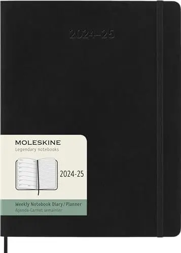 Produktbild: Moleskine Wochenplaner 2024-2025, WochenAgenda 18 Monate 2025 mit Platz für Notizen, mit weicher Abdeckung und elastischem Verschluss, XL Format 19 x 25 cm, Farbe Schwarz