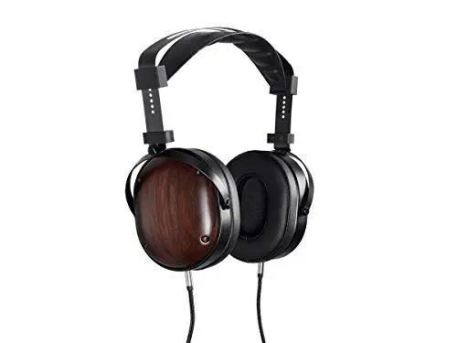 Produktbild: Monolith Over-Ear-Kopfhörer, magnetisch, mit 66-mm-Treiber, geschlossenes Rückendesign, Bequeme Ohrpolster für Studio/Profi, 20 Ohm, 2 Watt maximale Belastbarkeit, Schwarz/Holz