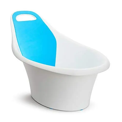 Produktbild: Munchkin Sit and Soak Baby Bath Tub with Built-In Support Bump and Padded Foam Back Rest, Bonus Pull-Tab Drain and Storage Hook, 0-12 Months, White