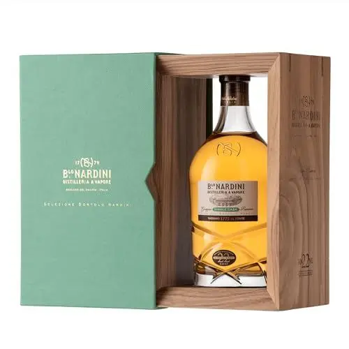 Produktbild: NARDINI Grappa Riserva Single Cask 22 Jahre - Selezione Bortolo 45% vol. - luxuriöser Grappa mit zartem Profil und blumigem Duft, mindestens 22 Jahre in slawonischen Eichenfässern gereift (1 x 0,7l)