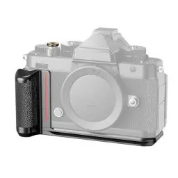 Produktbild: NEEWER Zf Handgriff L förmiger Griff L Bracket für Nikon Zf, ultradünne Retro Kamera Montagegrundplatte mit Silikongriff/Messing Auslöser, kompatibel mit Arca Swiss Stativ Fluidkopf, CA063