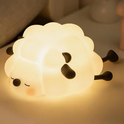 Produktbild: NesveCit Silikon Nachtlicht Kinder, Schafe Nachtlicht 1200mAh Babylicht USB Aufladung und 30 Minuten Timing Funktion Kawaii Nachtlampe mit Touch Schalter 3 Stufige Helligkeitseinstellung
