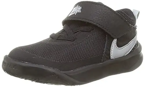 Produktbild: Nike Team Hustle D 10 Gymnastikschuh, Black Metallic Silver Volt White, 17 EU