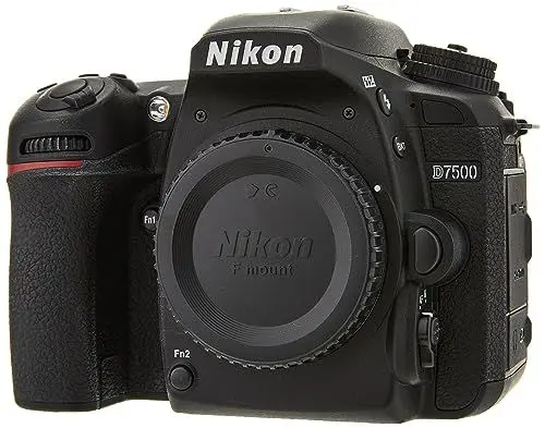 Produktbild: Nikon D7500 Digital SLR im DX Format (20,9 MP, EXPEED 5-Prozessor, AF-System mit 51 Messfeldern, ISO 100-51.200, 4K UHD Video incl. Zeitraffer Video)