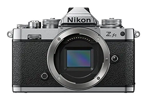 Produktbild: Nikon Z fc Spiegellose Kamera im DX-Format (20.9 MP, OLED-Sucher mit 2.36 Millionen Bildpunkten, 11 Bilder pro Sekunde, Hybrid AF mit Fokus-Assistent, ISO 100-51.200, 4K UHD-Video)