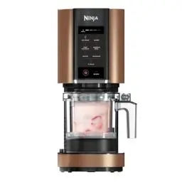 Produktbild: Ninja CREAMi Eismaschine & Frozen Dessert Maker mit 3 Behältern, 7 Programmen, macht Eiscreme, Gelato, Sorbet, Smoothie Bowl, Milchshakes und mehr, macht 1,4 L Eiscreme, Schwarz & Kupfer, NC300EUCP