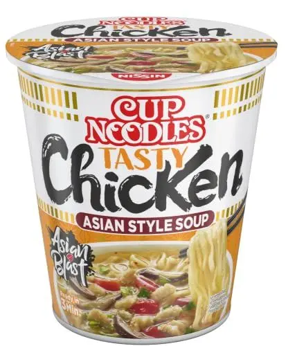 Produktbild: Nissin Cup Noodles – Tasty Chicken, 8er Pack, Soup Style Instant-Nudeln japanischer Art, mit Hühnerfleisch-Geschmack & Gemüse, schnell im Becher zubereitet, asiatisches Essen (8 x 63 g)