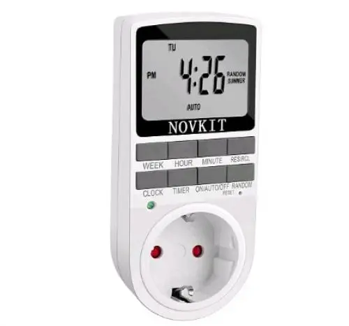 Produktbild: NOVKIT digitale Zeitschaltuhr Steckdose mit 10 konfigurierbaren wöchentlichen Programme und einbruchsicheren Zufallsfunktion für Innen (230V / 16A / 3680W)