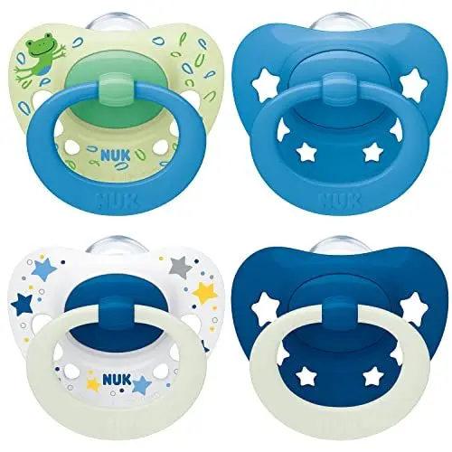 Produktbild: NUK Signature Day & Night Babyschnuller | 6-18 Monate | Beruhigt 95 % der Babys | BPA-freie Silikonschnuller in Herzform | Leuchtet im Dunkeln | Sterne | 4 Stück