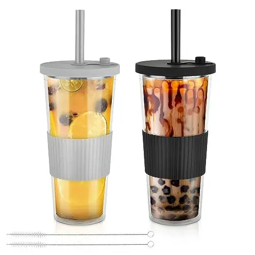 Produktbild: NUZEKY Trinkbecher mit Deckel und Strohhalm 730ml, 2er Set Becher mit Deckel und Strohhalm Becher to Go mit Strohhalm Bubble Tea Becher mit Strohhalm Smoothie Becher für Kaffee Früchtetee
