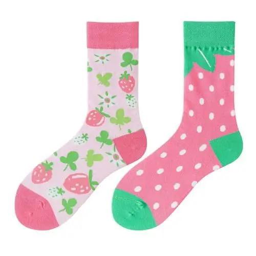 Produktbild: NxnChc Lustige Socken Für Damen Und Herren Unisex Viele Erdbeere Motive Tier Essen Obst Sport Kunst Aus Baumwolle Geschenk Asymmetrische Muster Links Und Rechts