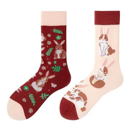 Produktbild: NxnChc Lustige Socken Für Damen Und Herren Unisex Viele Niedliches Kaninchen Motive Tier Essen Obst Sport Kunst Aus Baumwolle Geschenk Asymmetrische Muster Links Und Rechts