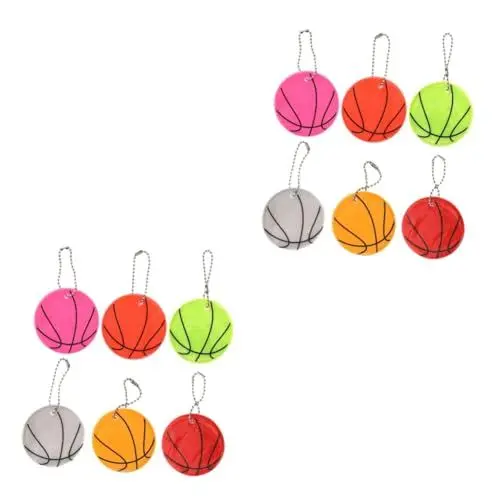 Produktbild: OATIPHO 12 Stk Basketball-anhänger Rucksäcke Schlüsselanhänger Reflektierender Anhänger Anhängerdekor Hängende Verzierung Rucksackanhänger Pvc Reflektierendes Gitter Kugelförmig Ornament