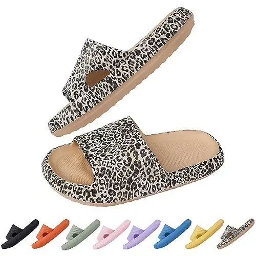 Produktbild: OEAK Badeschuhe Damen Herren Cosyslides Wolkenslipper Sommer Badelatschen rutschfeste Schnell Trocknende Hausschuhe Super Weich Badeschlappen Pantoletten,Leopardenmuster,40/41 EU