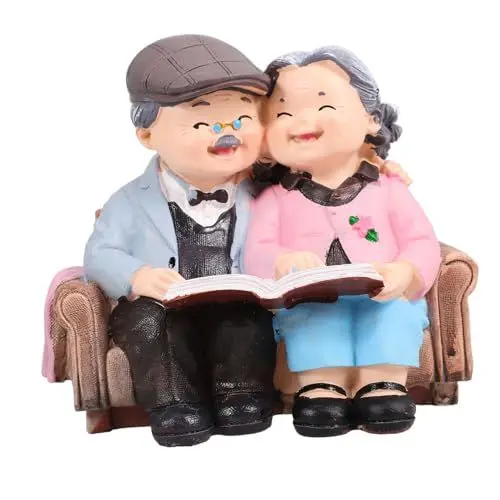 Produktbild: OFFSCH Großeltern Liebespaar Figuren Einzigartige Harz-Dekorationen für Schlafzimmer und Tisch Perfektes für Hochzeiten Geburtstage und Jubiläen Miniatur-Ornamente für Garten und Dollhouse