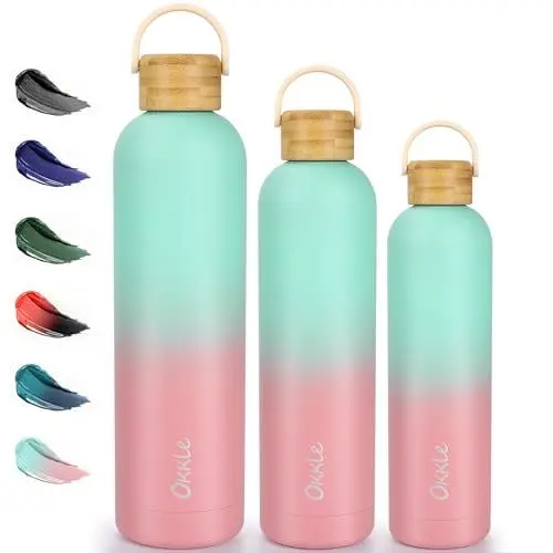 Produktbild: OKKLE Trinkflasche Edelstahl mit Griff Deckel, Auslaufsichere Thermosflasche, BPA frei Edelstahl Isolierte Trinkflasche Kohlensäure Geeignet, Vakuum Wasserflasche 12 Hrs heiß/24 Hrs kalt