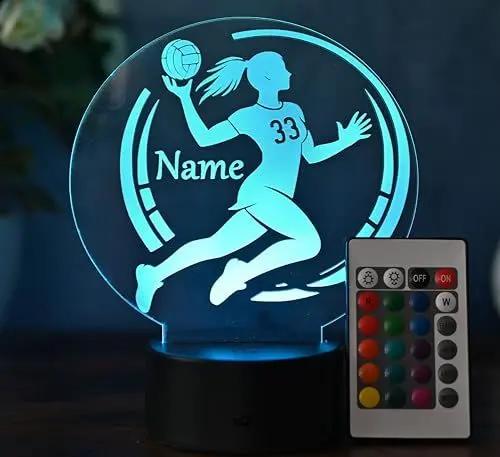 Produktbild: Optechvisual Personalisierte Handball Spielerin Lampe – LED Nachtlicht und Tischlampe als Handball Deko, Geschenkidee für Handballerinnen und Sportfans als deko für Zuhause