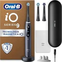 Produktbild: Oral-B iO Series 9 Plus Edition Elektrische Zahnbürste/Electric Toothbrush, PLUS 3 Aufsteckbürsten, 7 Putzmodi für Zahnpflege, Lade-Reiseetui, Designed by Braun, black onyx