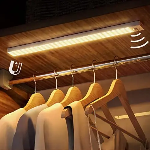 Produktbild: OUILA Schrankbeleuchtung LED, 43.5CM LED Unterbauleuchte Küche, 84LEDs Lichtleiste für Schlafzimmer, Werkstatt, Keller(Warmweiß)