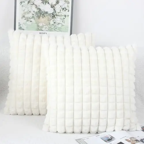 Produktbild: OYIMUA Creme Weiß Kissenbezug 40x40 2er Set Flauschig Kuschelkissen Plüsch Kissenbezüge Dekokissen Weich Pelz Kissenhülle Luxus Sofakissen Quadratisch Deko Kissen