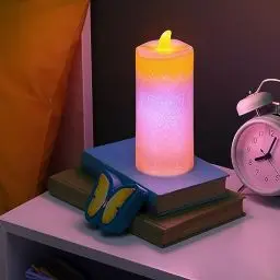 Produktbild: Paladone Disney Encanto Kerzenlicht mit Schmetterling Fernbedienung | Magische Farbwechsel-Lichtdekoration | Betrieben mit 5X AAA Batterien, One Size